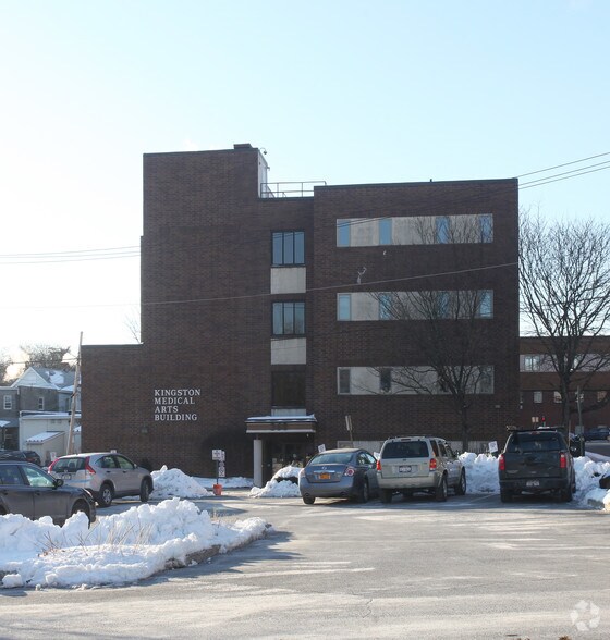 More Photos Of 368 Broadway, Kingston Office Residential For Lease