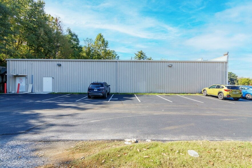 More Photos Of 19026 Main St, Buchanan Freestanding For Sale