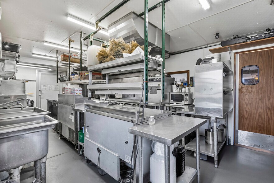More Photos Of N4111 S Lakeshore Dr, Markesan Restaurant For Sale