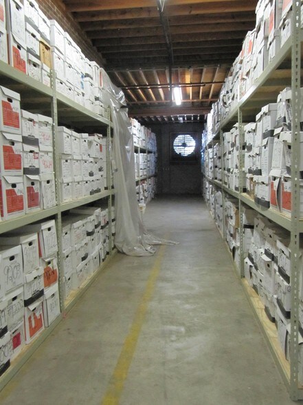 More Photos Of 620 President Clinton Ave, Little Rock Light Distribution For Sale