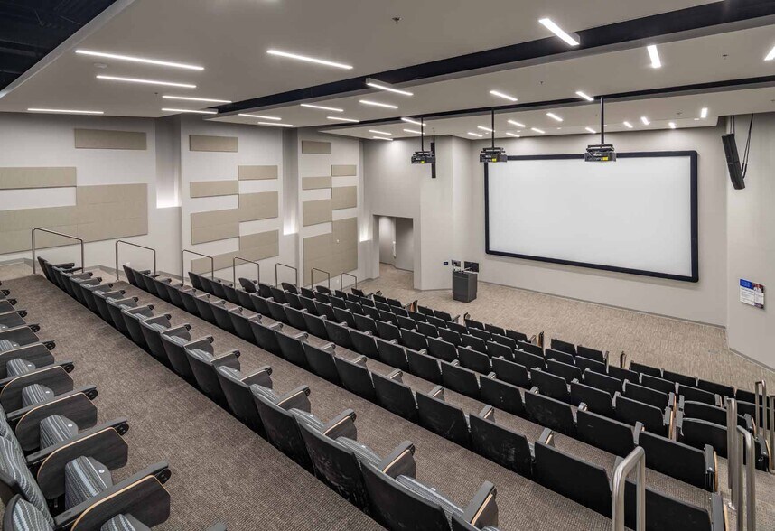 More Photos Of 6020 Warden Rd, Sherwood Medical For Lease