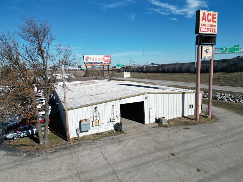 Primary Photo Of 6535 E Skelly Dr, Tulsa Auto Repair For Lease