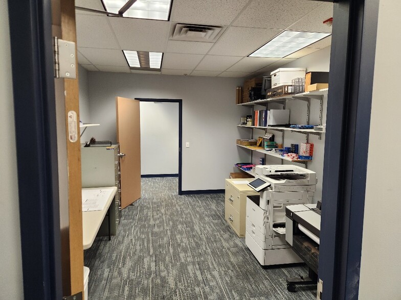 More Photos Of 67 Inverness Dr E, Englewood Light Distribution For Sale