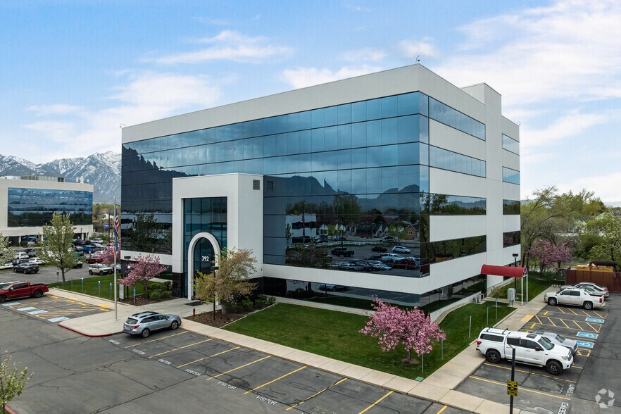Primary Photo Of 392 E Winchester St, Murray Office For Lease