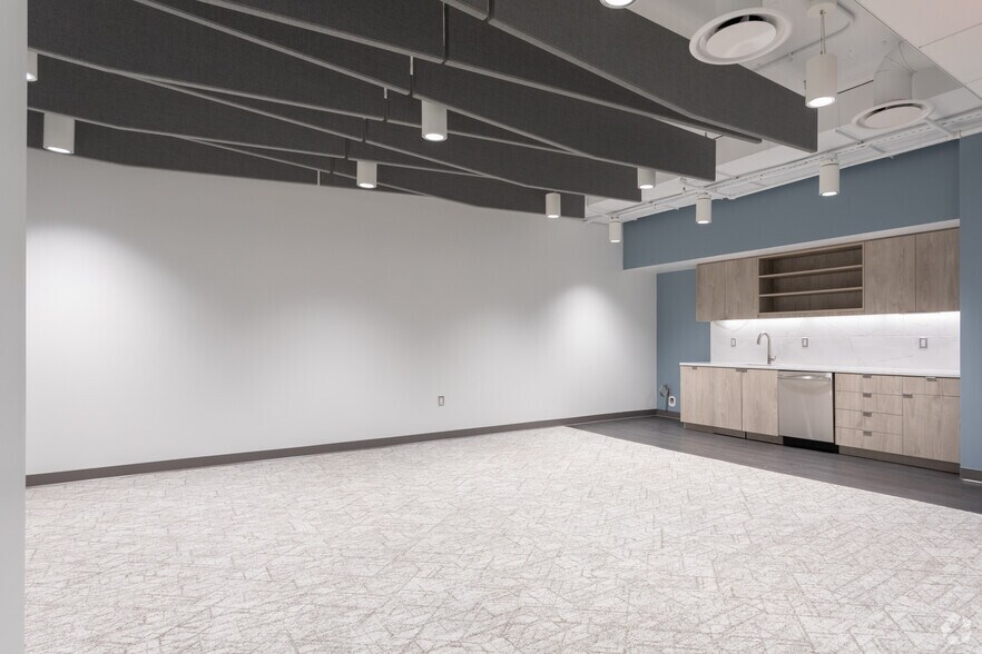 More Photos Of 1120 20th St NW, Washington Unknown For Lease