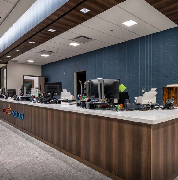 More Photos Of 13530 Michel Rd, Tomball Hospital For Lease