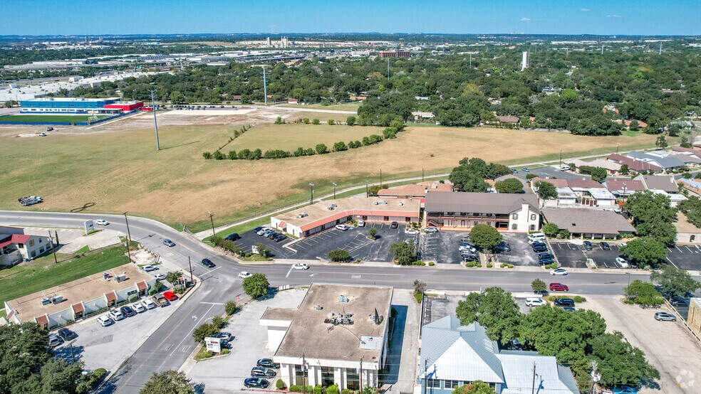 More Photos Of 8201-8207 Roughrider Dr, Windcrest Office For Lease