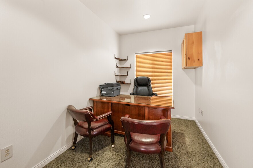More Photos Of 42718 Moonridge Rd, Big Bear Lake Office For Sale