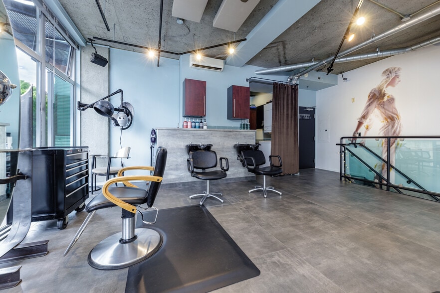 More Photos Of 1410 SW 11th Ave, Portland Apartments For Sale