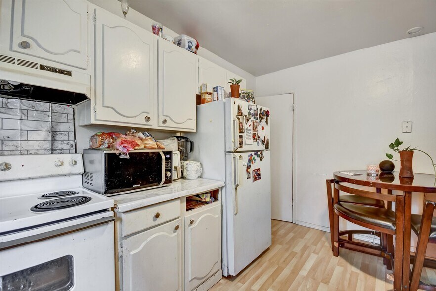 More Photos Of 1035 76th Ave, Oakland Apartments For Sale