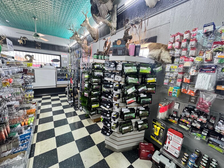 More Photos Of 103 Main st, Bronte General Retail For Sale