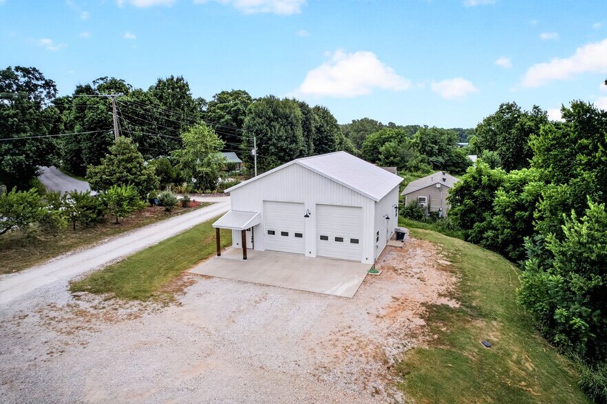 More Photos Of 12705 Rhoden Ln, Lowell Flex For Sale