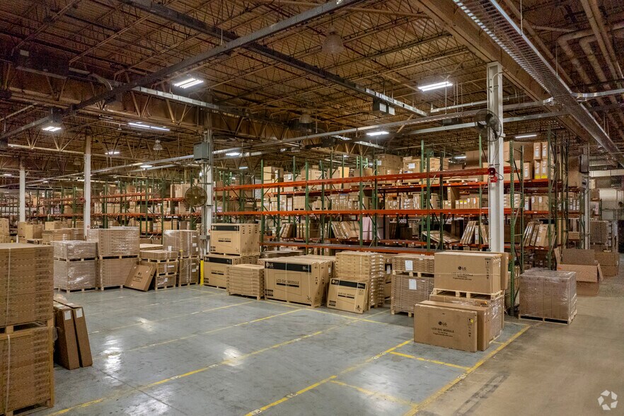 More Photos Of 103 Wynn Dr, Huntsville Warehouse For Lease