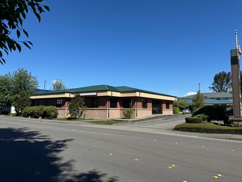 Primary Photo Of 195-215 E George Hopper Rd, Burlington Loft Creative Space For Lease
