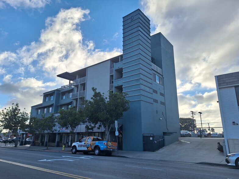 More Photos Of 2828 University Ave, San Diego Multifamily For Sale