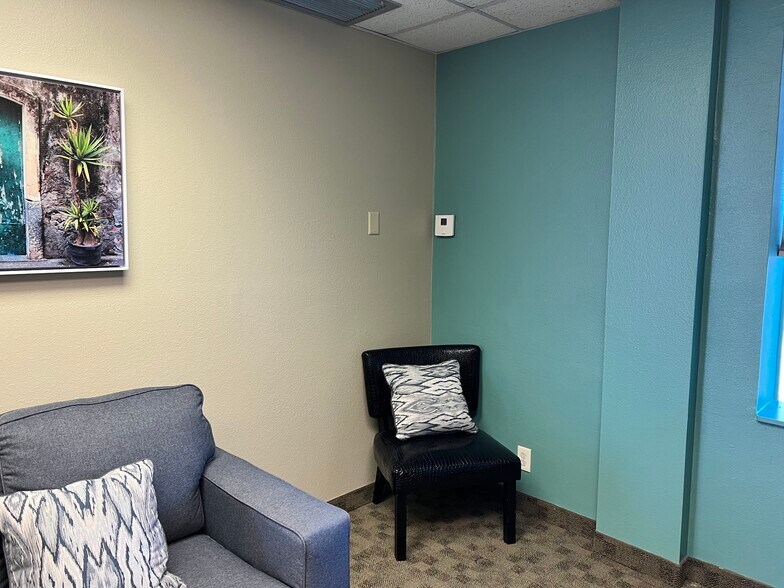 More Photos Of 8102 E McDowell Rd, Scottsdale Medical For Lease