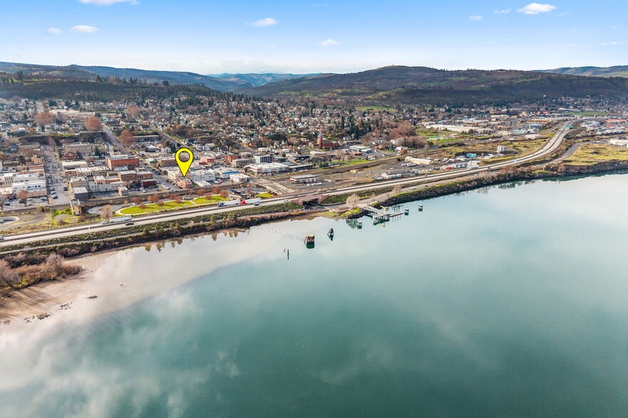 More Photos Of 205 Court St, The Dalles Restaurant For Sale