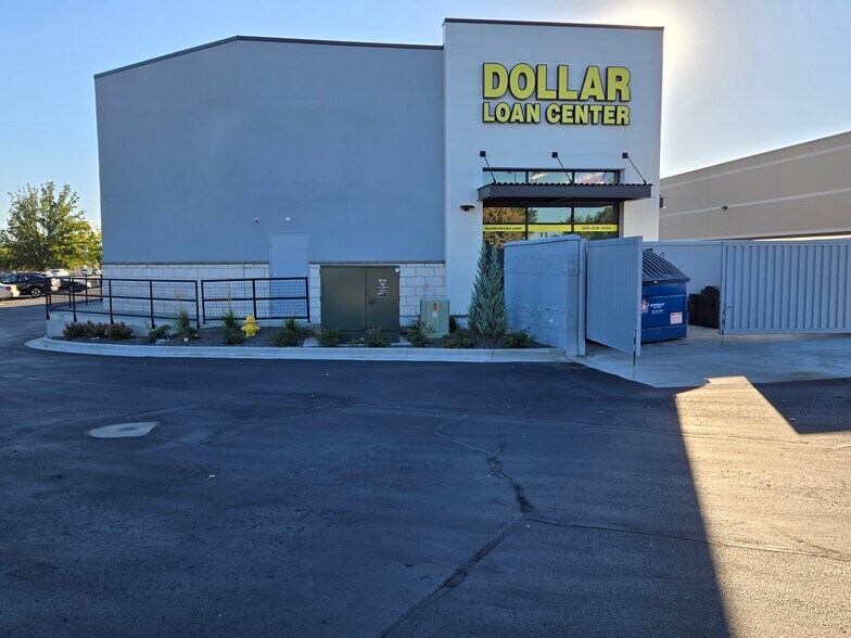 More Photos Of 1255 N Happy Valley Rd, Nampa Restaurant For Sale