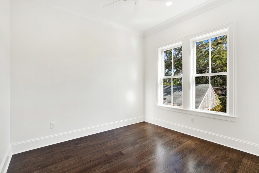 More Photos Of 104 17th st, Tybee Island Apartments For Sale