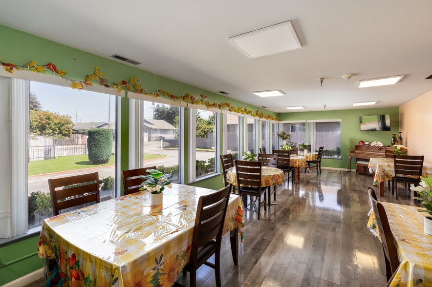 More Photos Of 18905 Standish Ave, Hayward Assisted Living For Sale