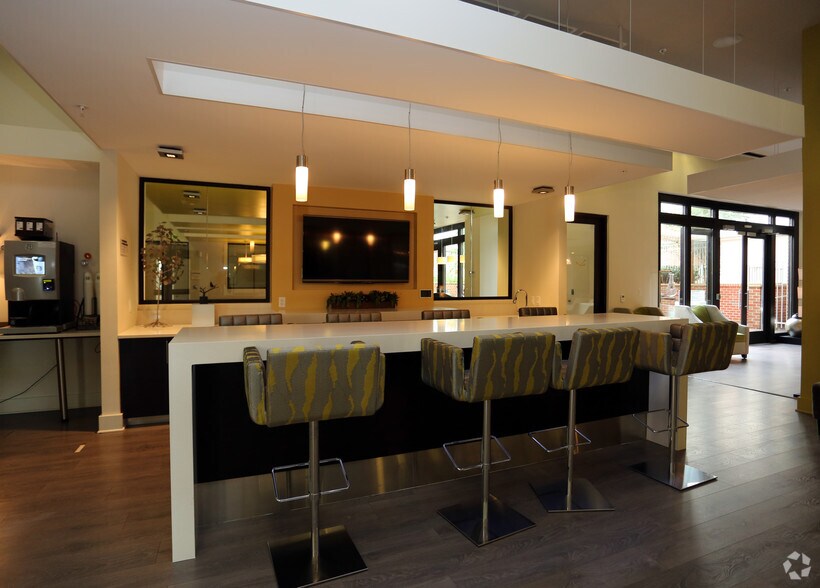 More Photos Of 101 N Wolfe St, Baltimore Apartments For Lease