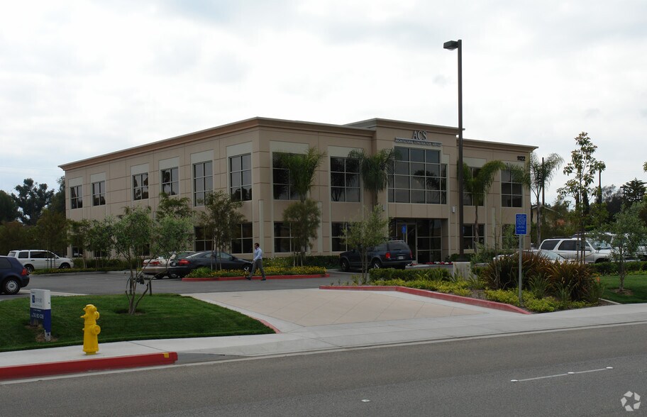More Photos Of 1122 Bristol St, Costa Mesa Medical For Lease