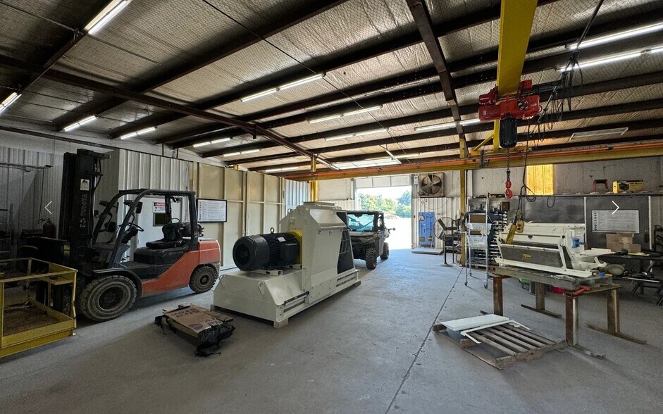 More Photos Of 1415 W Summit Ave, Ponca City Industrial For Sale