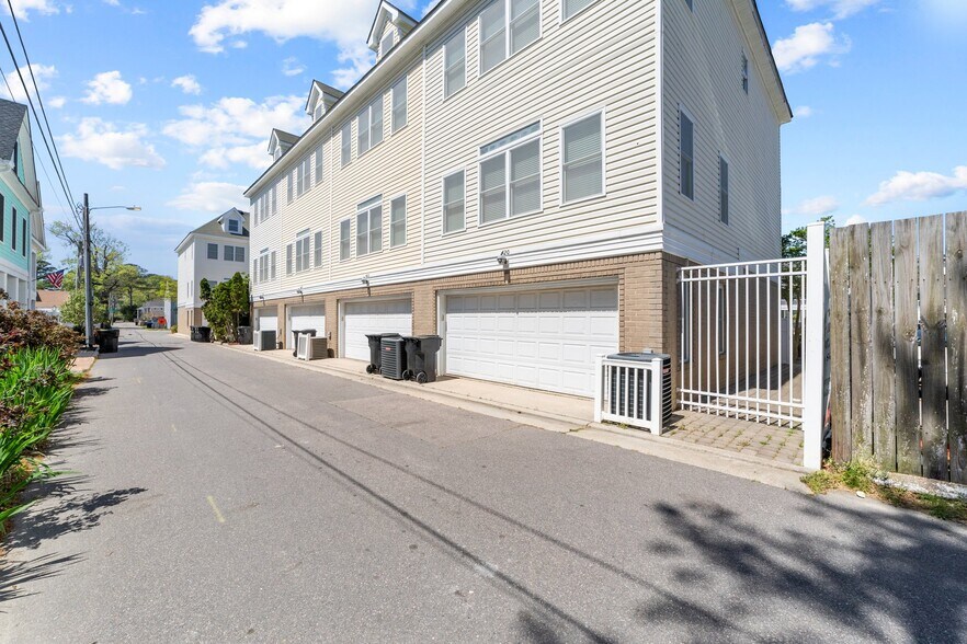 More Photos Of 2007 Baltic Ave, Virginia Beach Apartments For Sale