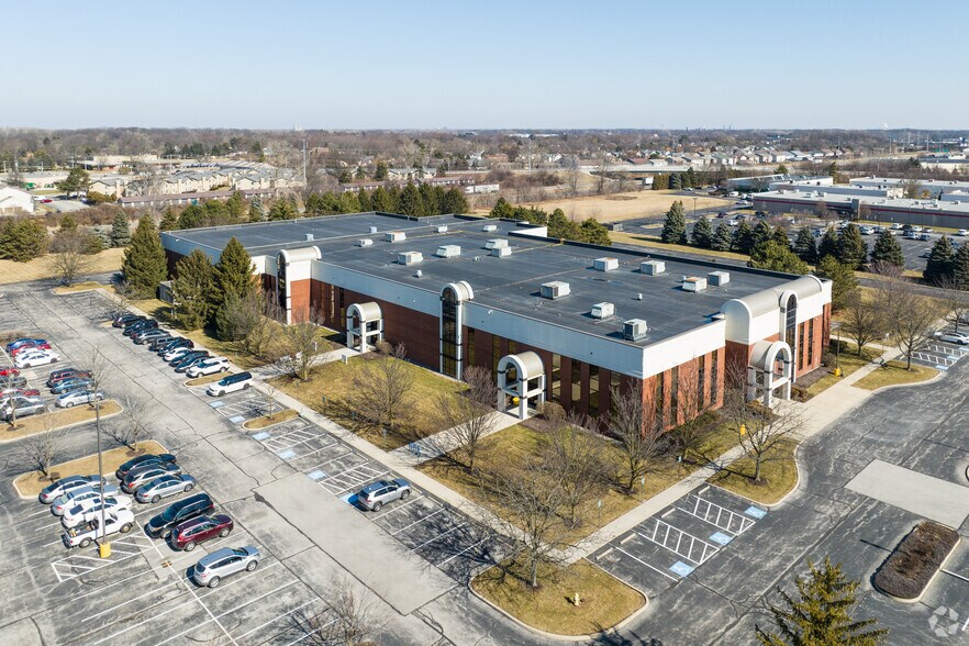 More Photos Of 1740 Indian Wood Cir, Maumee Research And Development For Lease