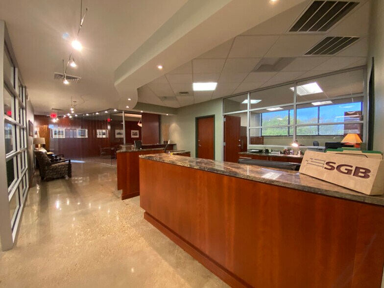 More Photos Of 1935 Airline Dr, Bossier City Bank For Sale