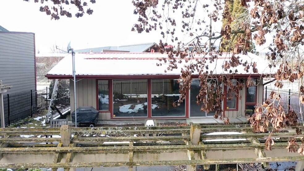 More Photos Of 327 Spokane Ave, Whitefish Flex For Sale