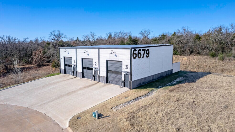 More Photos Of 6679 Prosper Rd, Edmond Showroom For Lease