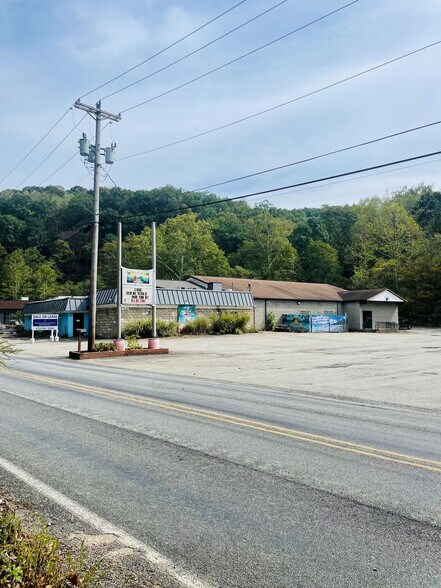 Primary Photo Of 1044 Saxonburg Blvd, Glenshaw Restaurant For Lease