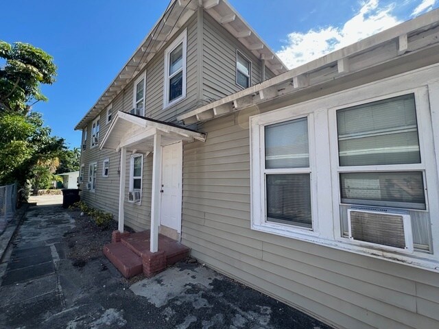 More Photos Of 1331 Longwood St, West Palm Beach Apartments For Sale