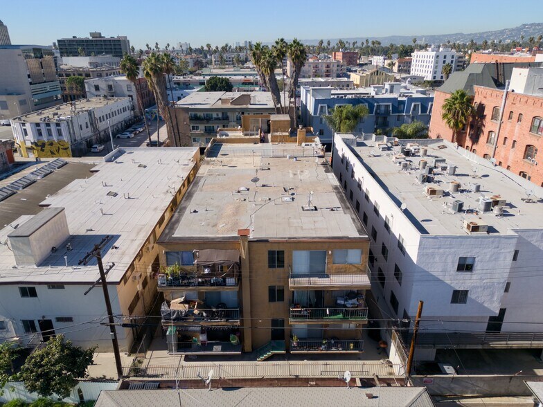 More Photos Of 538 S Oxford Ave, Los Angeles Apartments For Sale