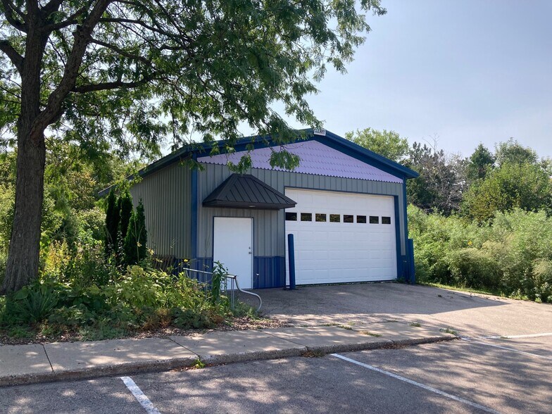 More Photos Of 312 W Cottage Grove Rd, Cottage Grove Daycare Center For Sale