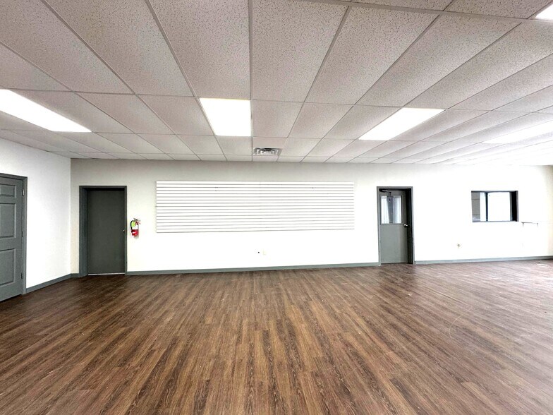 More Photos Of 7300 Craft Goodman Rd, Olive Branch Service For Lease