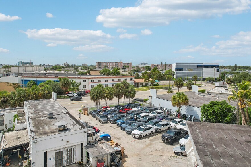 More Photos Of 15150 W Dixie Hwy, North Miami Beach Auto Repair For Sale