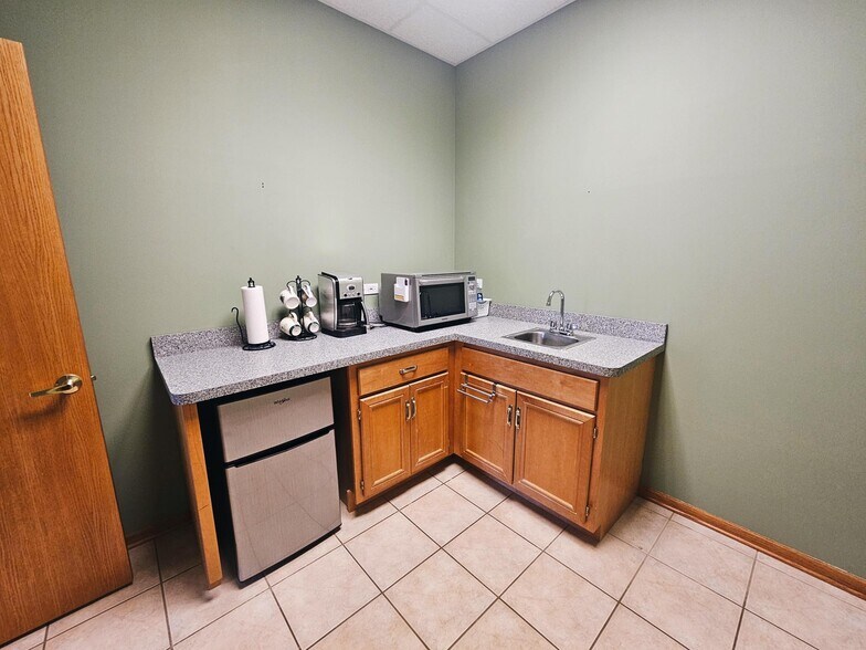 More Photos Of 10331-10335 W Lincoln Hwy, Frankfort Office For Sale