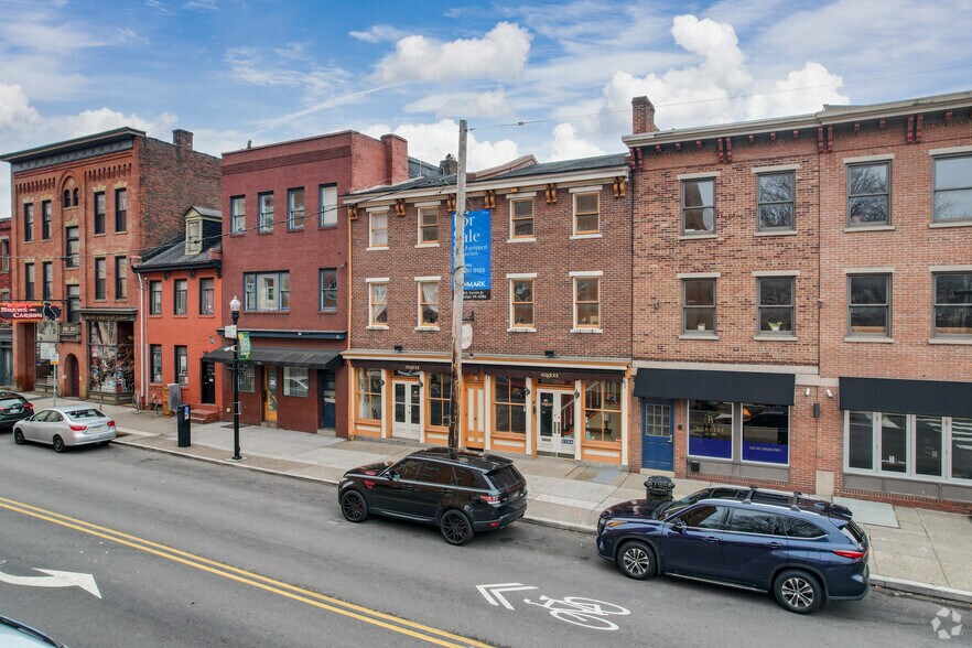 More Photos Of 2104 E Carson St, Pittsburgh Restaurant For Sale