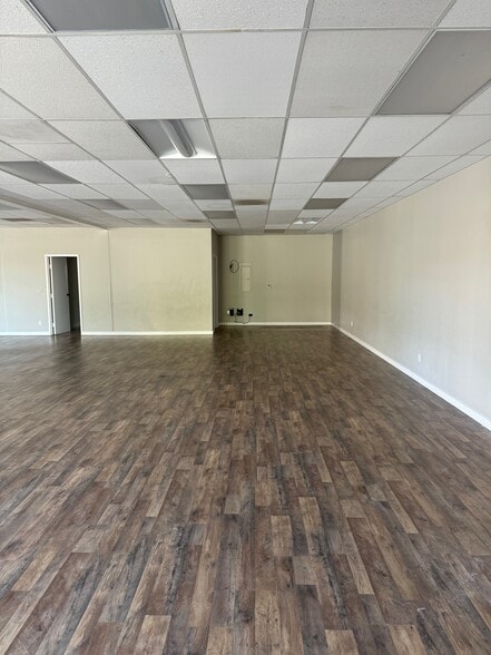 More Photos Of 17866 Sierra Hwy, Santa Clarita Office For Lease