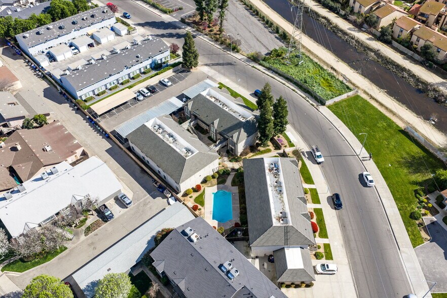 More Photos Of 1550 W Swift Ave, Fresno Apartments For Sale