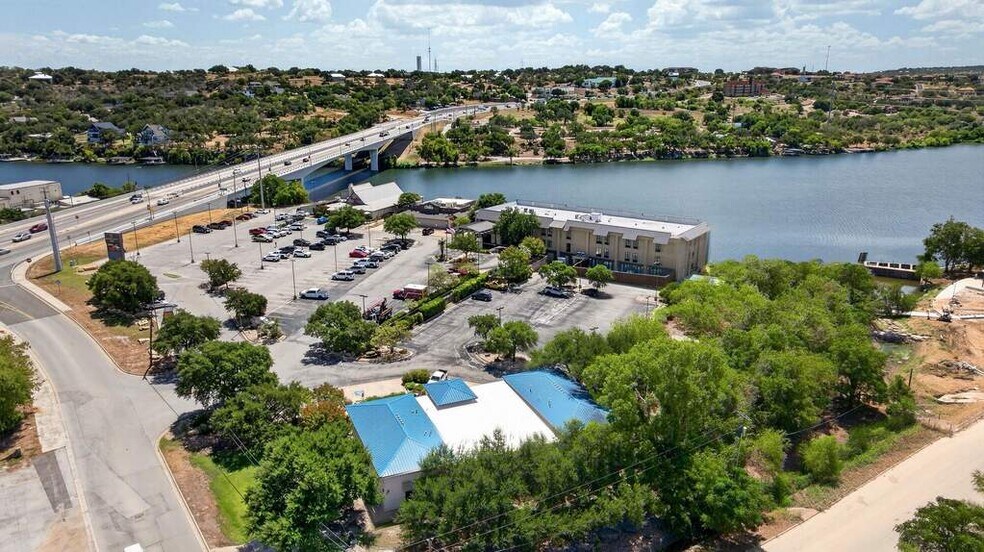 More Photos Of 710 1st St, Marble Falls Office For Sale