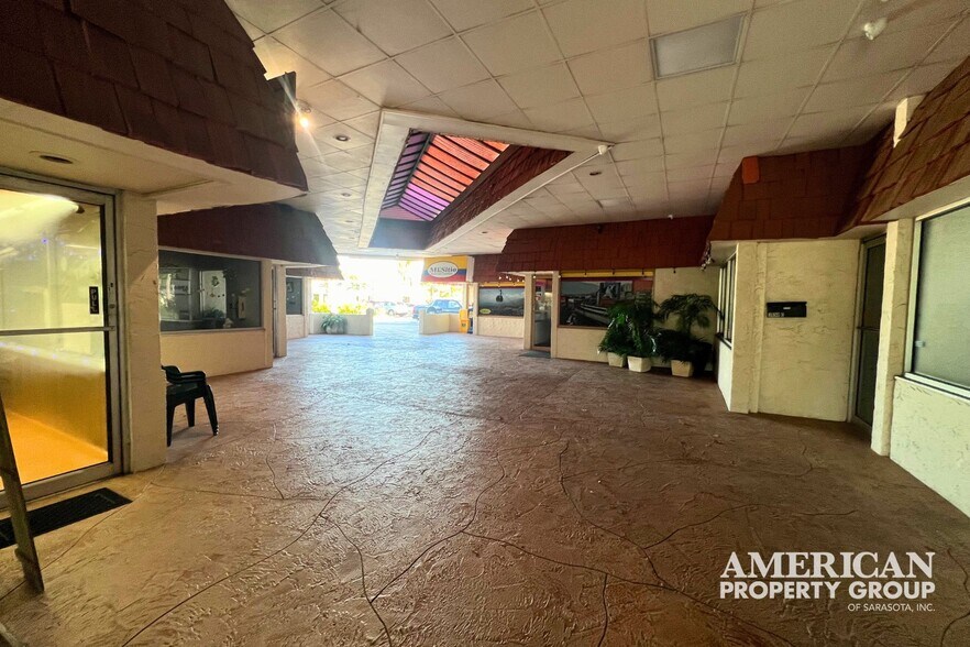 More Photos Of 3650 Webber St, Sarasota Unknown For Lease