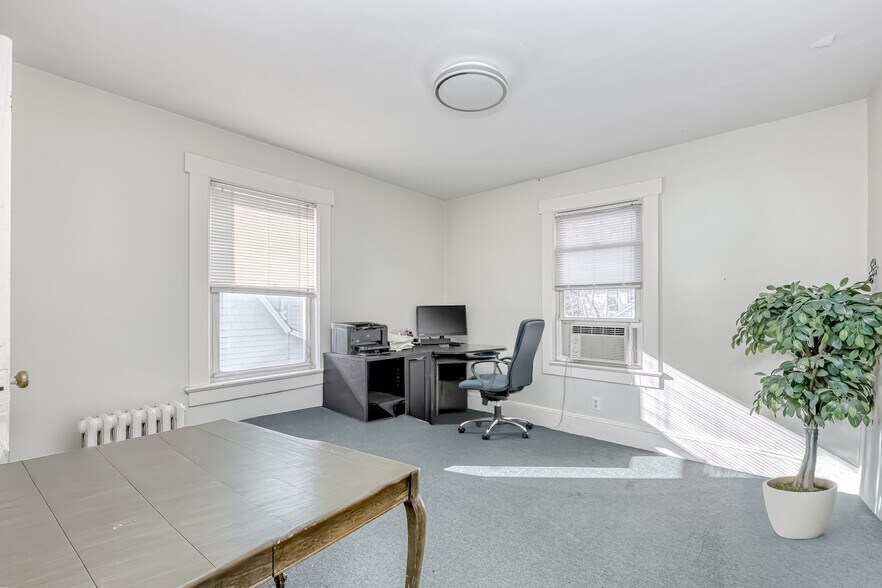 More Photos Of 313 N Main St, Spring Valley Office For Sale