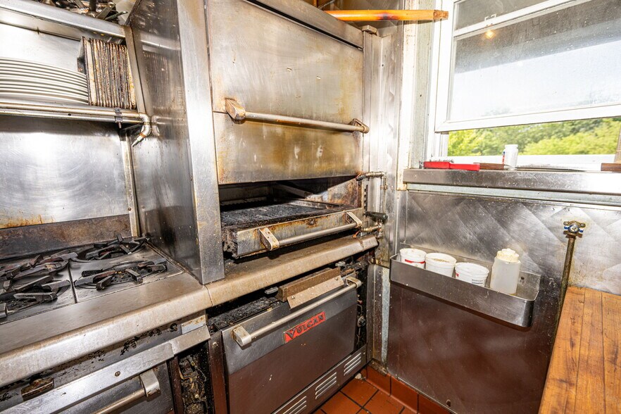 More Photos Of 3365 Abbott Rd, Orchard Park General Retail For Sale