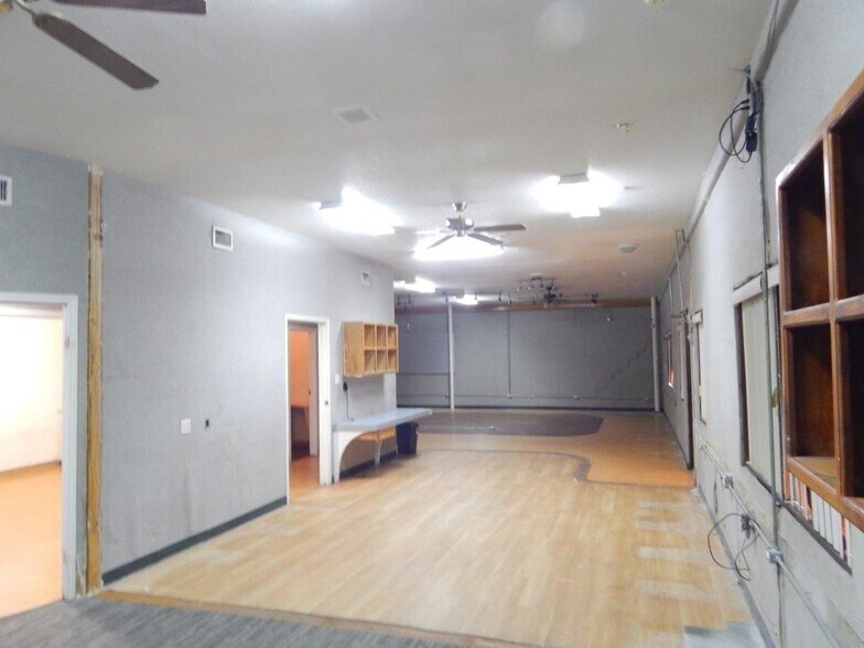 More Photos Of 3700 N Stewart Rd, Mission Warehouse For Lease