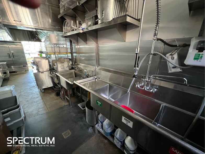 More Photos Of 2201-2213 W Sunset Blvd, Los Angeles Restaurant For Lease