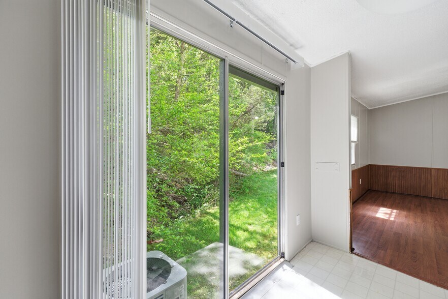 More Photos Of 759 Hillvale Rd, Andersonville Manufactured Housing Mobile Home Park For Sale