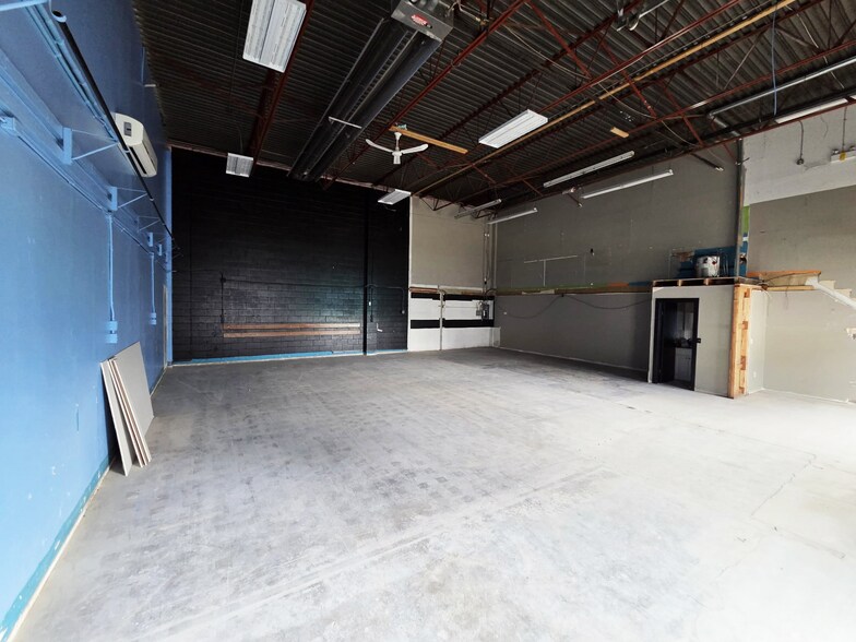 More Photos Of 20111-20121 Industrial Ave, Langley Warehouse For Lease